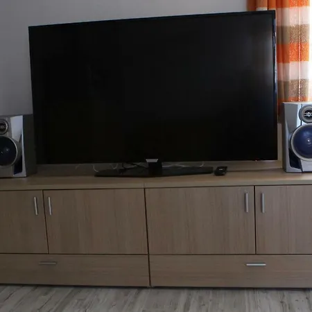 Apartma Lipa Apartment