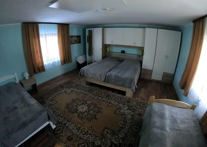 Apartma Lipa * מויסטראנה